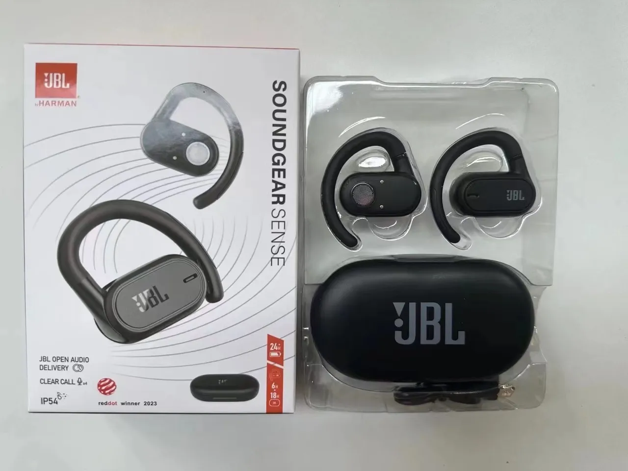 JBL Reflect Aero أبيض أسود تصميم الخطاف فوق الأذن تصميم الجذع المضغوط سماعات رياضية 7