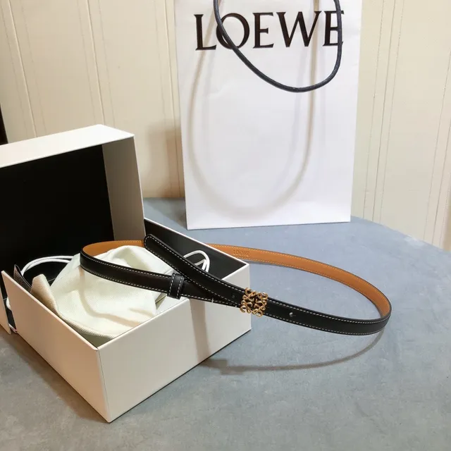 Loewe Anagram Belt 黑色金色薄白色对比缝线皮革皮带 5