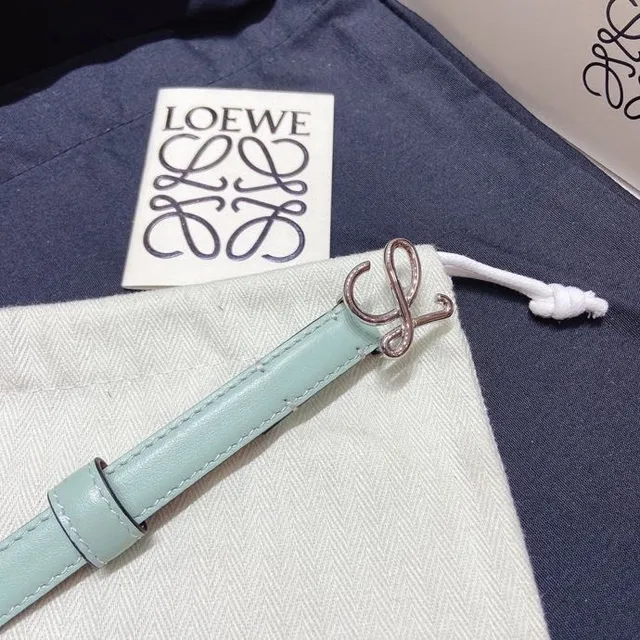 Loewe Anagram Belt 薄荷绿皮革腰带 7
