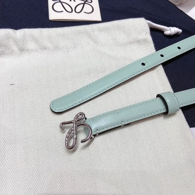 Loewe Anagram Belt 薄荷绿皮革腰带 8
