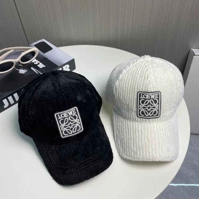 Loewe Anagram Logo Casquette baseball en velours côtelé noir 2