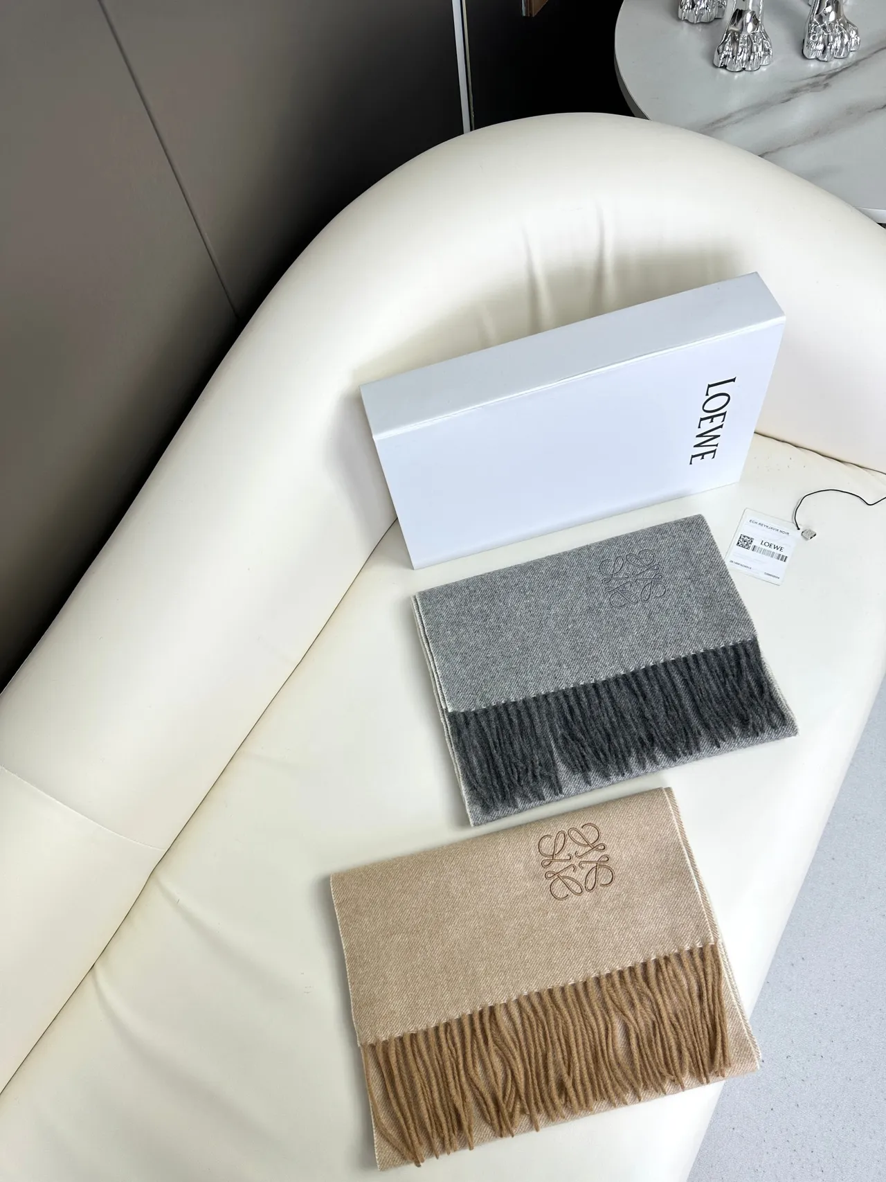 Loewe Reykjavik Noir Beige Cashmere 围巾 5
