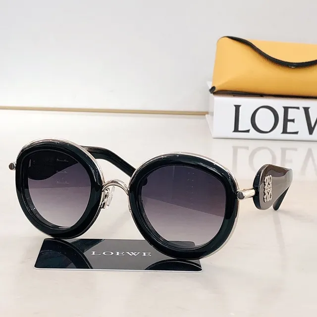 Loeve Gafas de sol redondas de carey y tono dorado 4