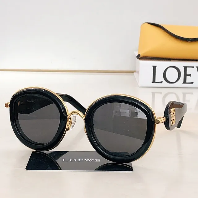 Loeve Gafas de sol redondas de carey y tono dorado 9