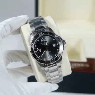 Longines Hydroconquest काला डायल स्टेनलेस स्टील यांत्रिक घड़ी