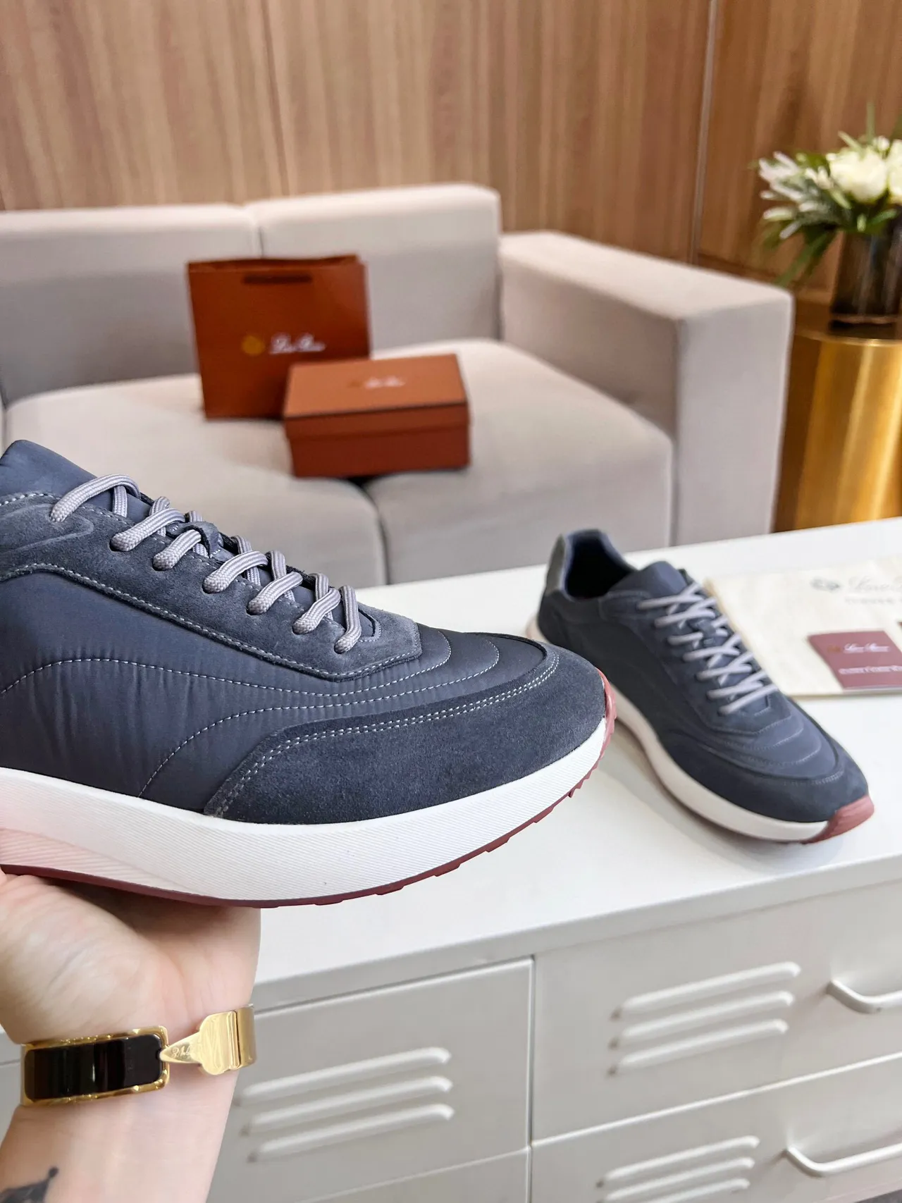 Loro Piana Sneakers Lifestyle en Daim Gris et Nylon 6