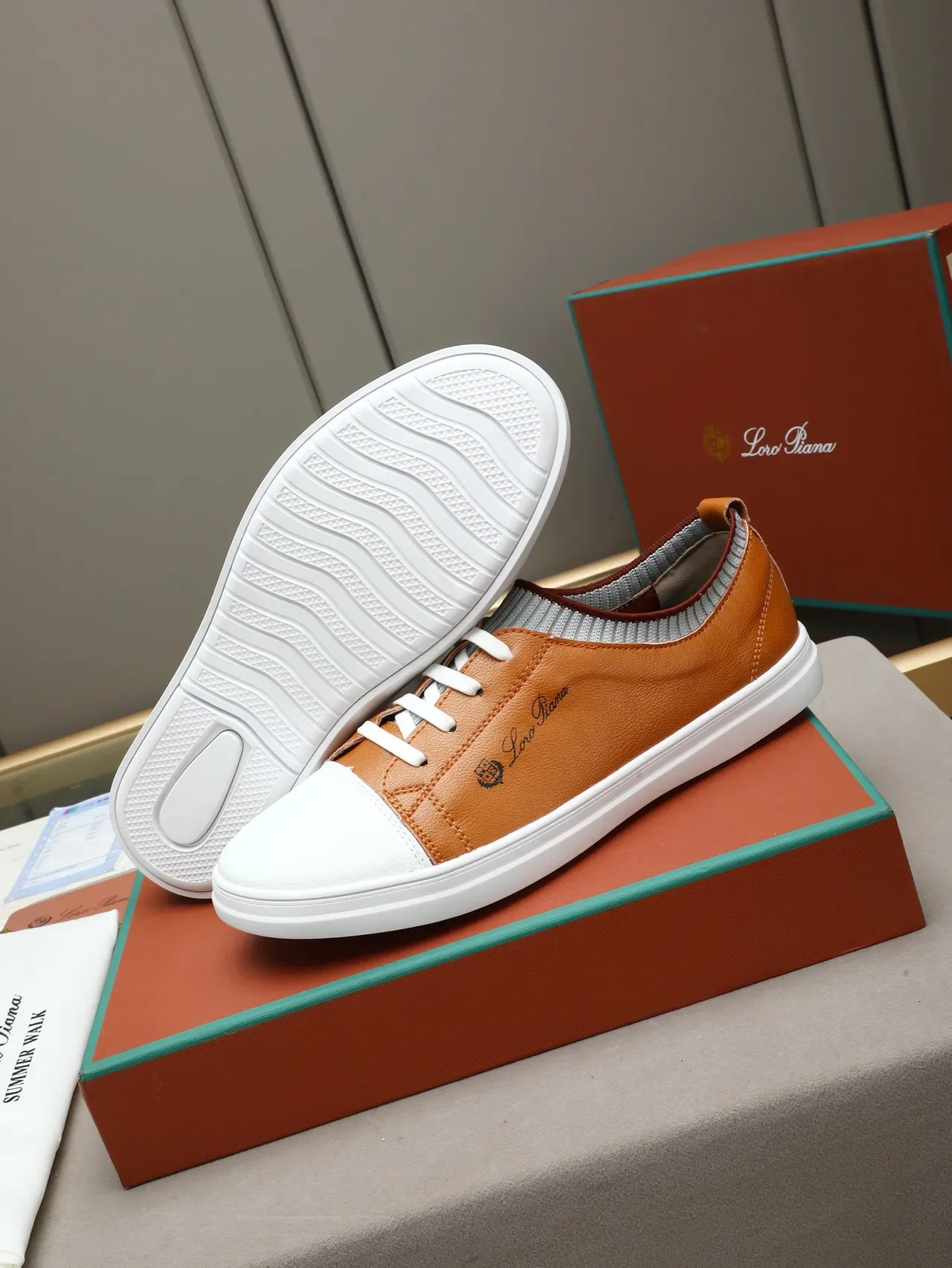 Loro Piana Zapatilla Lifestyle Low-Top de Cuero y Tejido 4