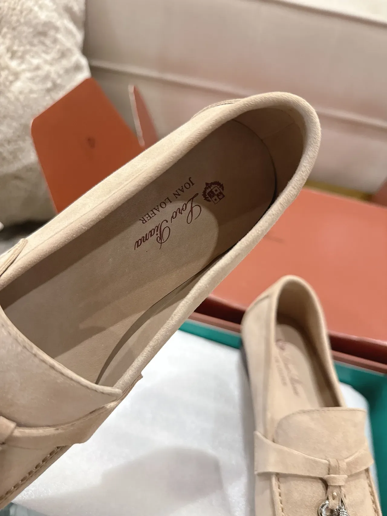 Loro Piana Summer Walk Ante Beige Loafers con Borla y Laço 2