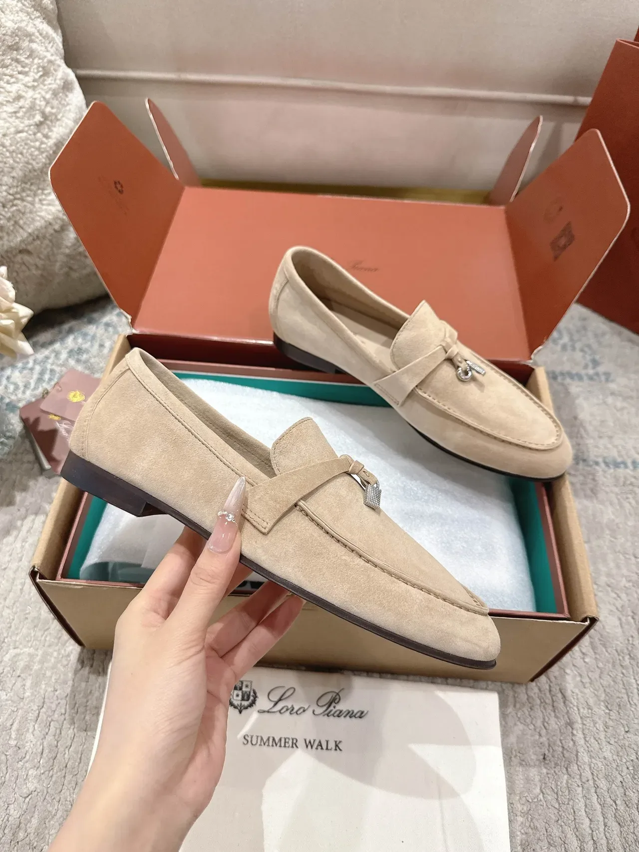 Loro Piana Summer Walk Ante Beige Loafers con Borla y Laço 4