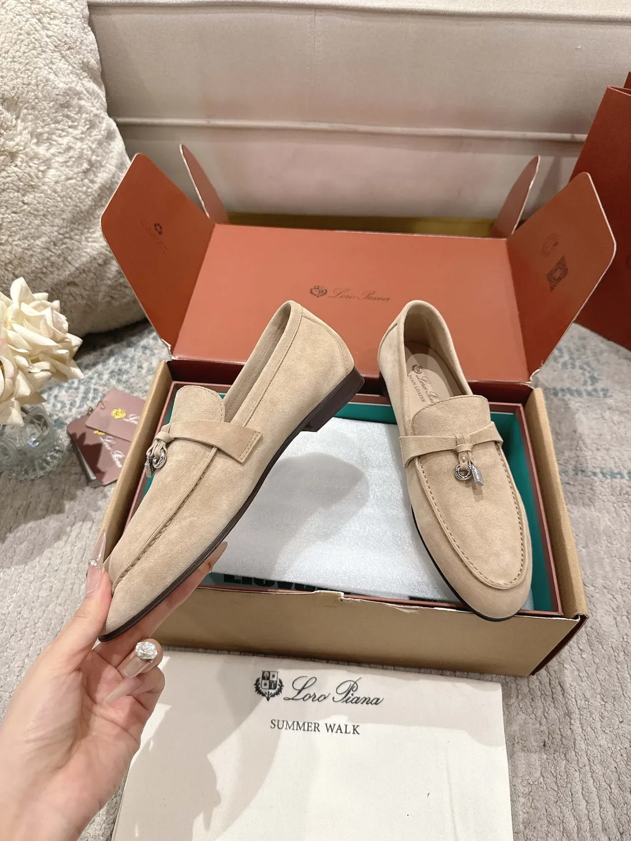 Loro Piana Summer Walk Ante Beige Loafers con Borla y Laço 6