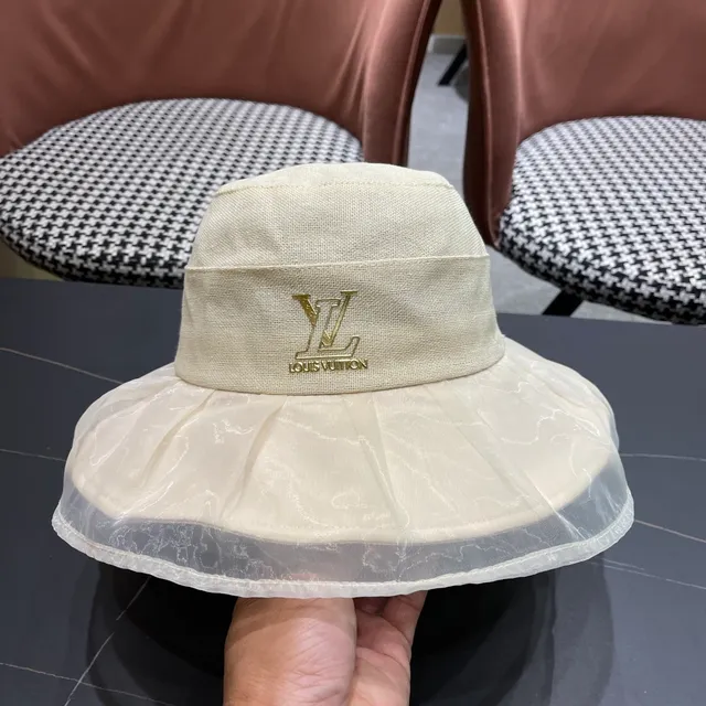 Chapéu Bucket Louis Vuitton Bege Dourado Coroa Estruturada Transparente Organza Babado Borda 5