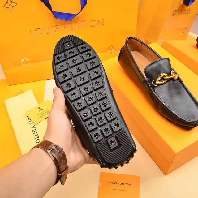 Louis Vuitton काला और सोने का चमड़ा हॉर्सबीट बकलू लौफर 4