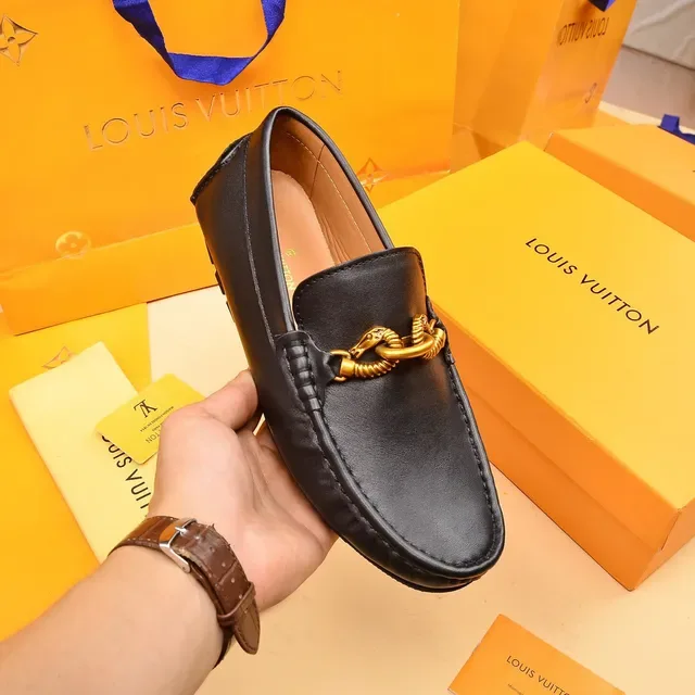 Louis Vuitton काला और सोने का चमड़ा हॉर्सबीट बकलू लौफर 6
