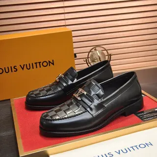 Louis Vuitton কালো সোনালী চামড়ার বুনন প্যানেল লুফার