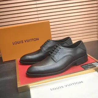 Louis Vuitton काले चमड़े की कैप टो ऑक्सफोर्ड जूते