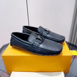 Louis Vuitton কালো চামড়া LV বাকেল বন্ধ লুফার
