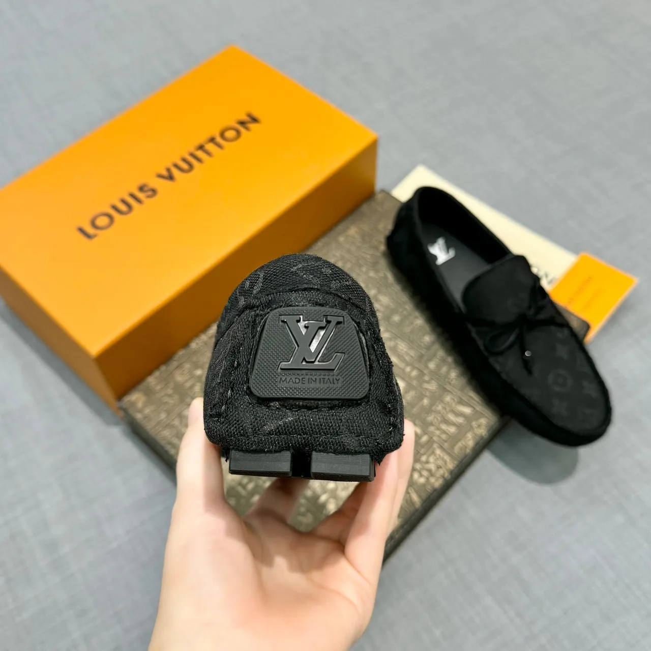 Louis Vuitton Noir Mocassin Monogram Jacquard Tissu Nœud-Frange Avant 4