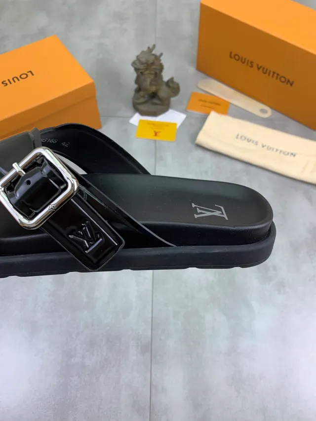 Louis Vuitton Black Patent Buckle Strap Casual Sandals 3