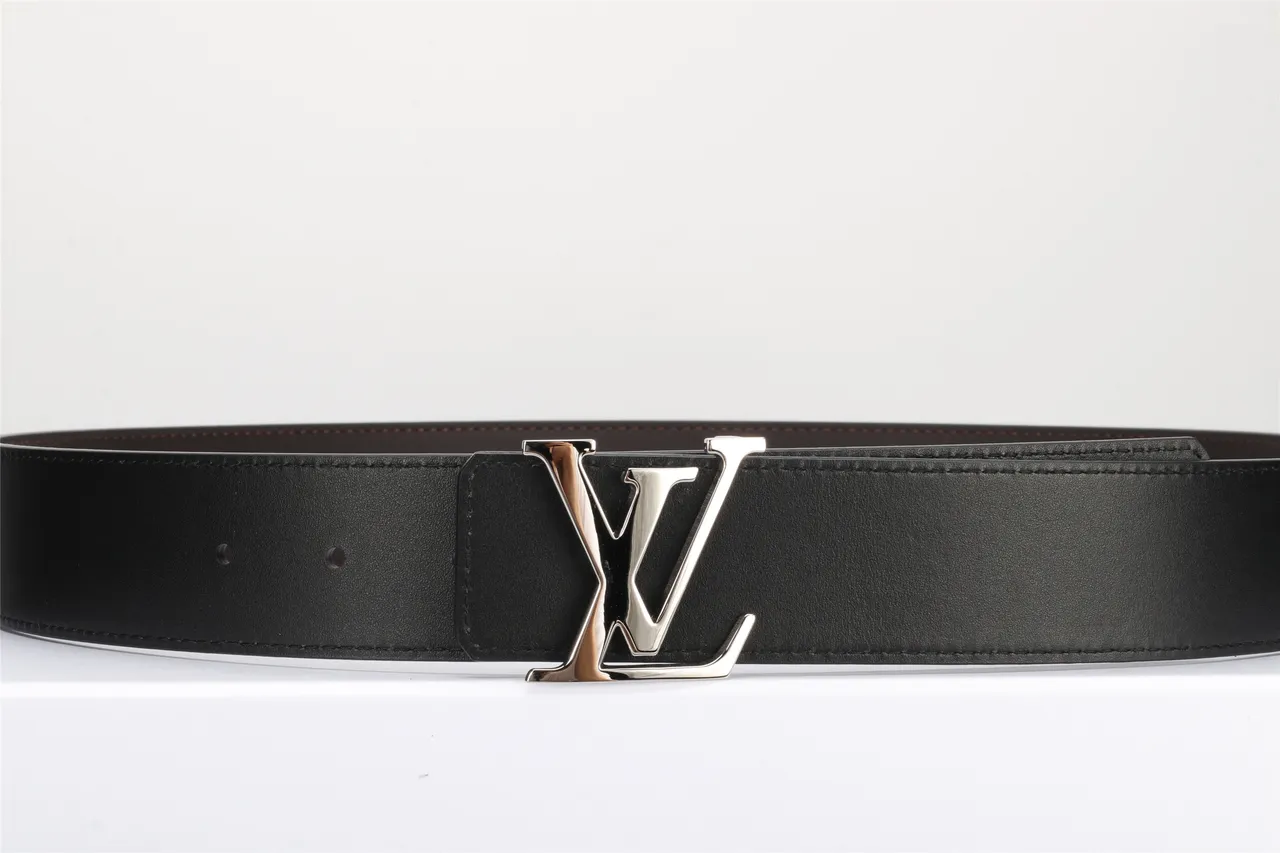 Louis Vuitton কালো রূপালি মসৃণ দ্বি-রঙের ধাতু LV বাকল চামড়ার বেল্ট 8
