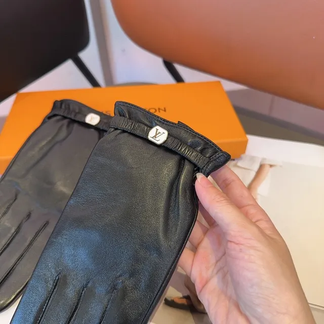 Louis Vuitton কালো সাদা মসৃণ লোচড়া কব্জি কাফ চামড়ার দস্তানা 7