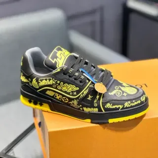 Louis Vuitton Zapatillas Lifestyle Negras Amarillas con Impresión Gráfica Low-Top