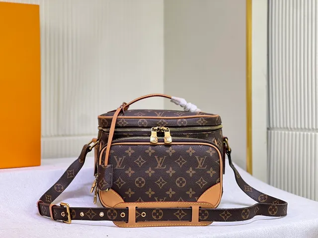 Louis Vuitton Boîte Chapeau Brown Monogram Canvas Boston Bag 5