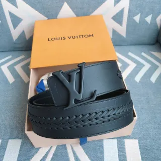 Louis Vuitton 编织黑色哑光凸纹皮革带