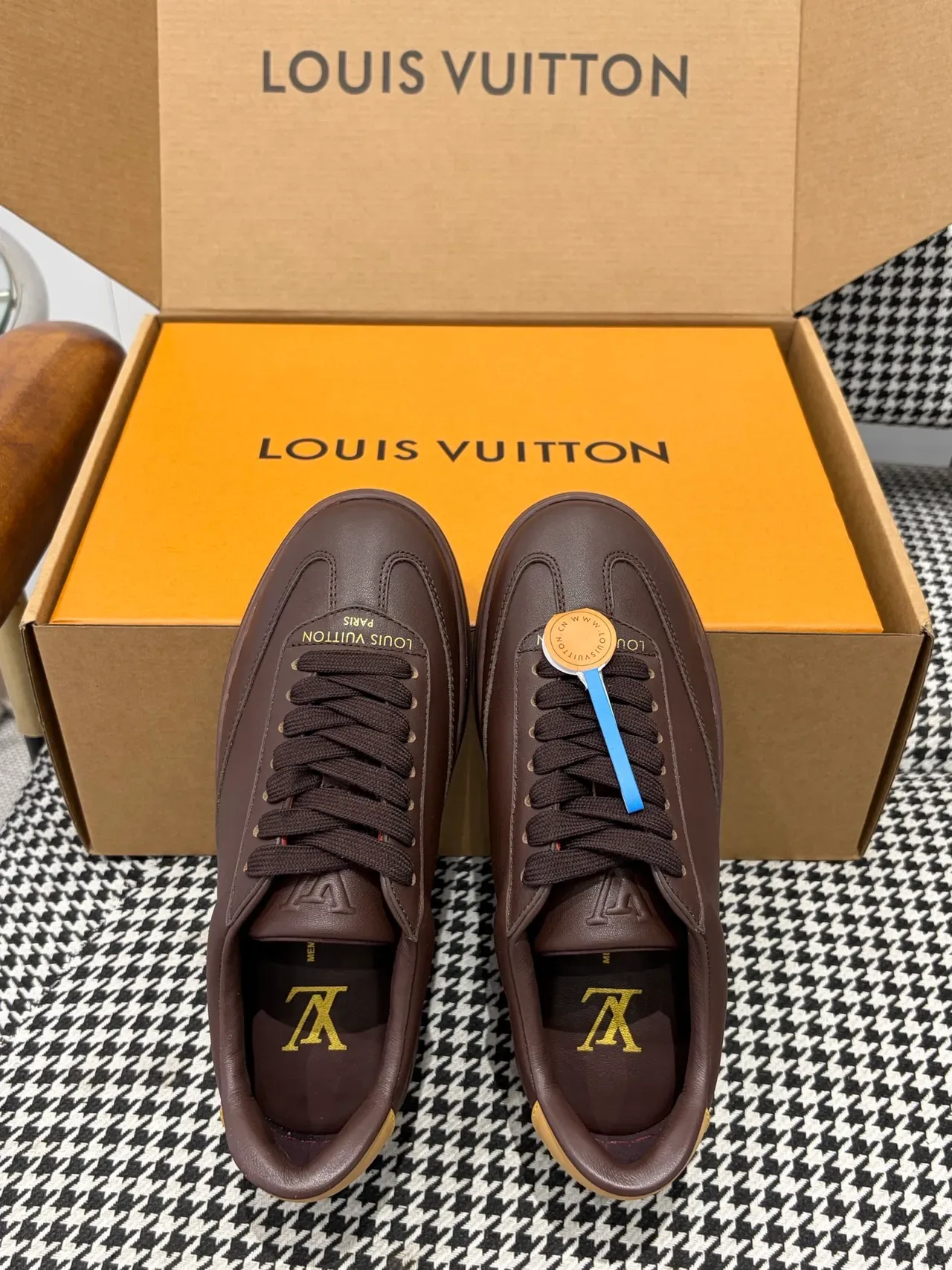 Louis Vuitton Brown Beige Low-Top Leather Upper Lifestyle Sneakers 3