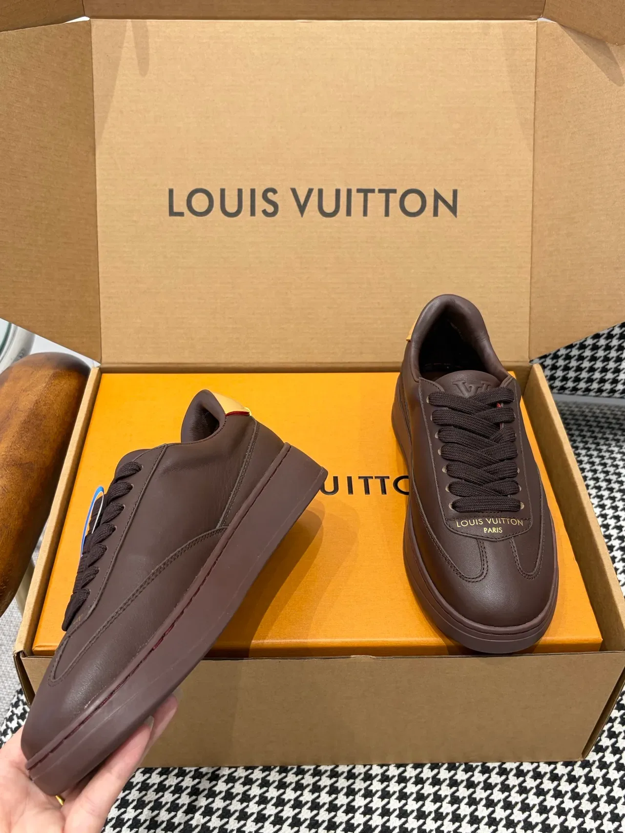 Louis Vuitton Brown Beige Low-Top Leather Upper Lifestyle Sneakers 6