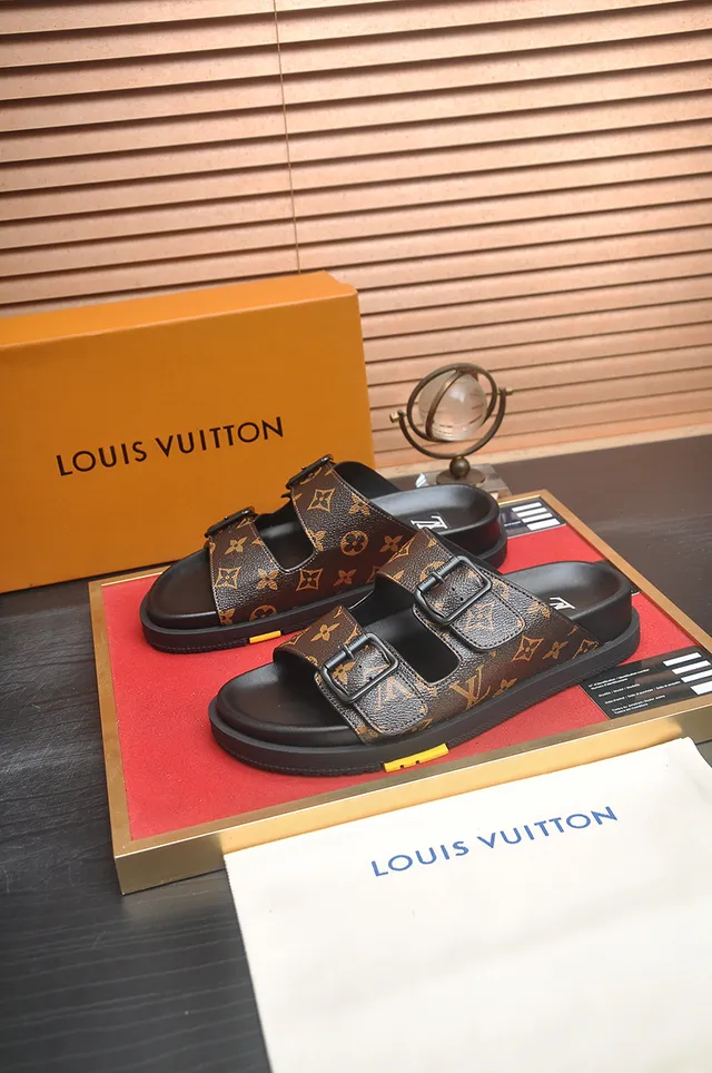 Sandalias casuales Louis Vuitton lona monogram correa doble hebilla marrón y negro 4