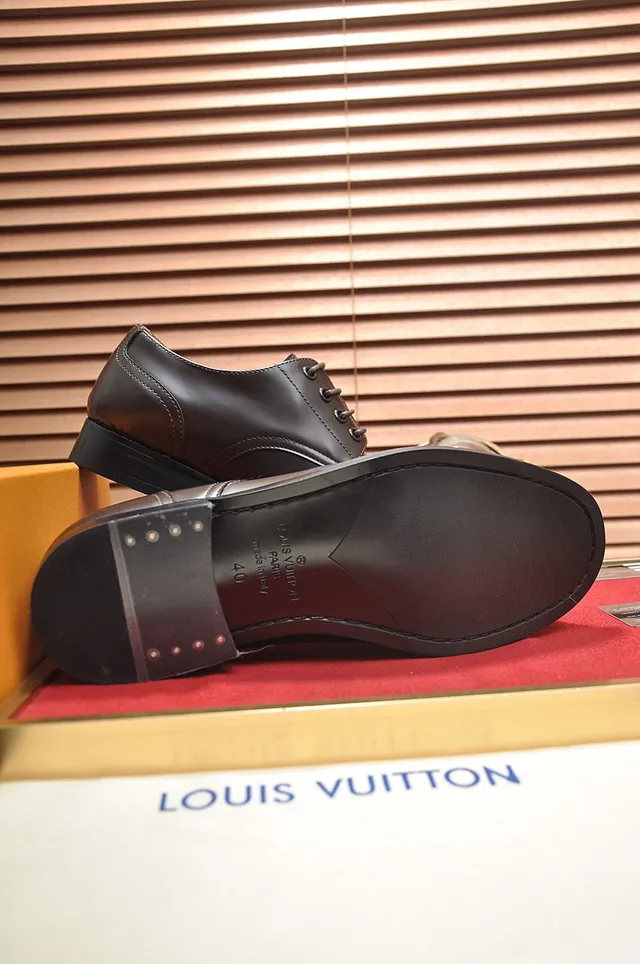 Louis Vuitton 棕色抛光皮革牛津鞋 4