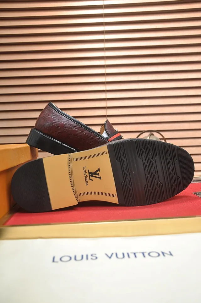 Louis Vuitton Bordeaux Noir Cuir tressé LV Twist-Lock Buckle Mocassin 4