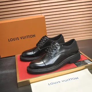 Louis Vuitton Oxford cuir noir poli à cap-toe