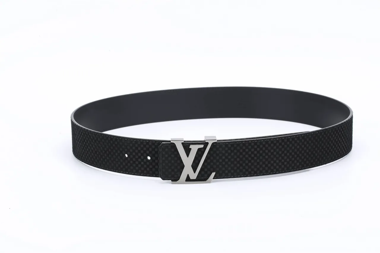 Louis Vuitton Carbon Fiber Texture LV Monogram Buckle Leather Belt 7