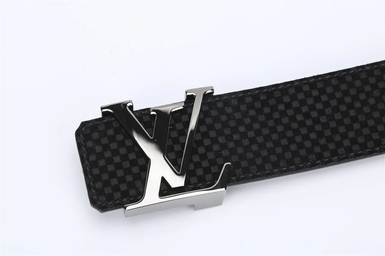 Louis Vuitton Carbon Fiber Texture LV Monogram Buckle Leather Belt 10