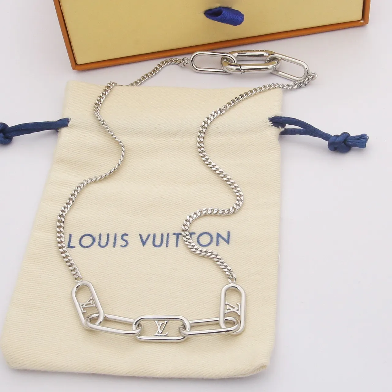 Louis Vuitton قلادة سلاسل ذهبي وردي ذهبي فضي 2