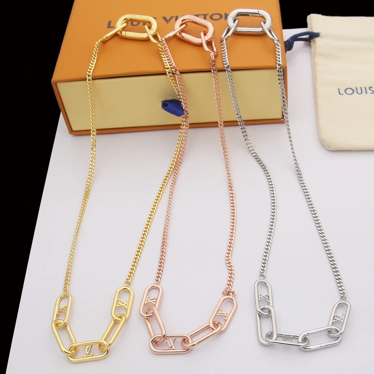 Louis Vuitton قلادة سلاسل ذهبي وردي ذهبي فضي 6