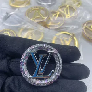 Louis Vuitton सर्कुलर पैव LV Monogram ब्रोच