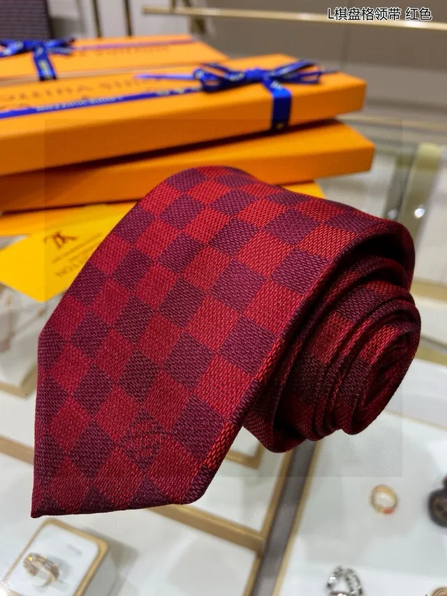 Louis Vuitton Damier Check ربطة عنق أحمرة وبورجوندي 4