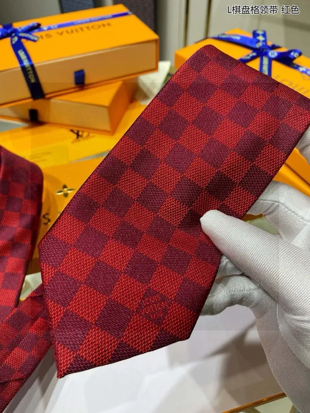 Louis Vuitton Damier Check ربطة عنق أحمرة وبورجوندي 9