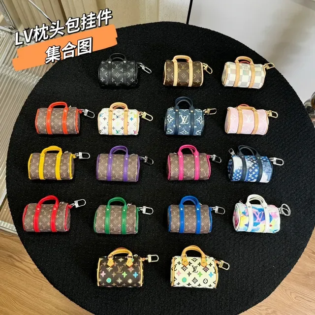 Louis Vuitton Cão na Alça Amarelo Marrom Monogrammed Leather Patch Bolsa Transversal 5