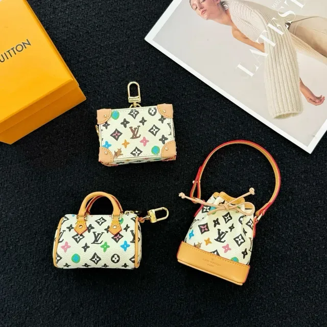 Louis Vuitton Cão na Alça Amarelo Marrom Monogrammed Leather Patch Bolsa Transversal 8