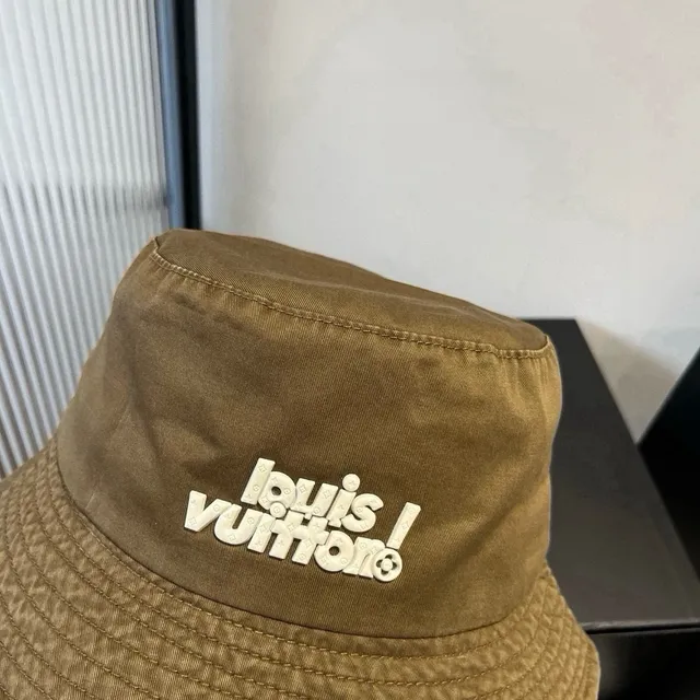 Louis Vuitton Logo Bordado Sombrero de Cubo Oliva 7