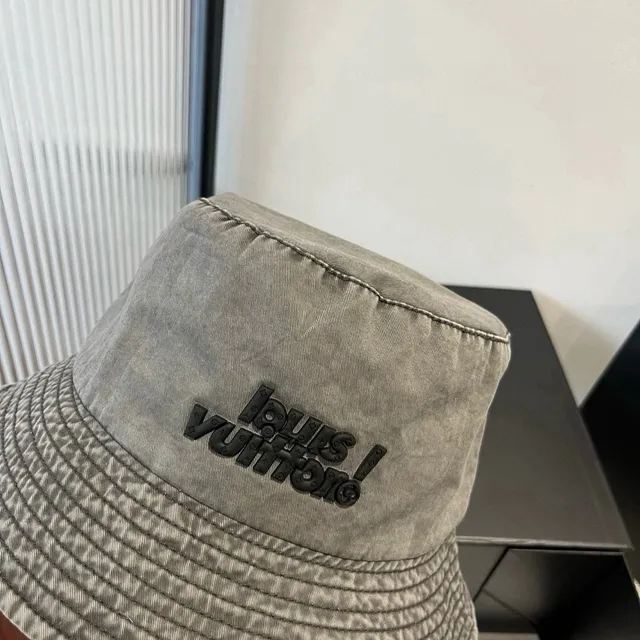 Louis Vuitton Logotipo Bordado Sombrero Bucket Gris Lavado 8