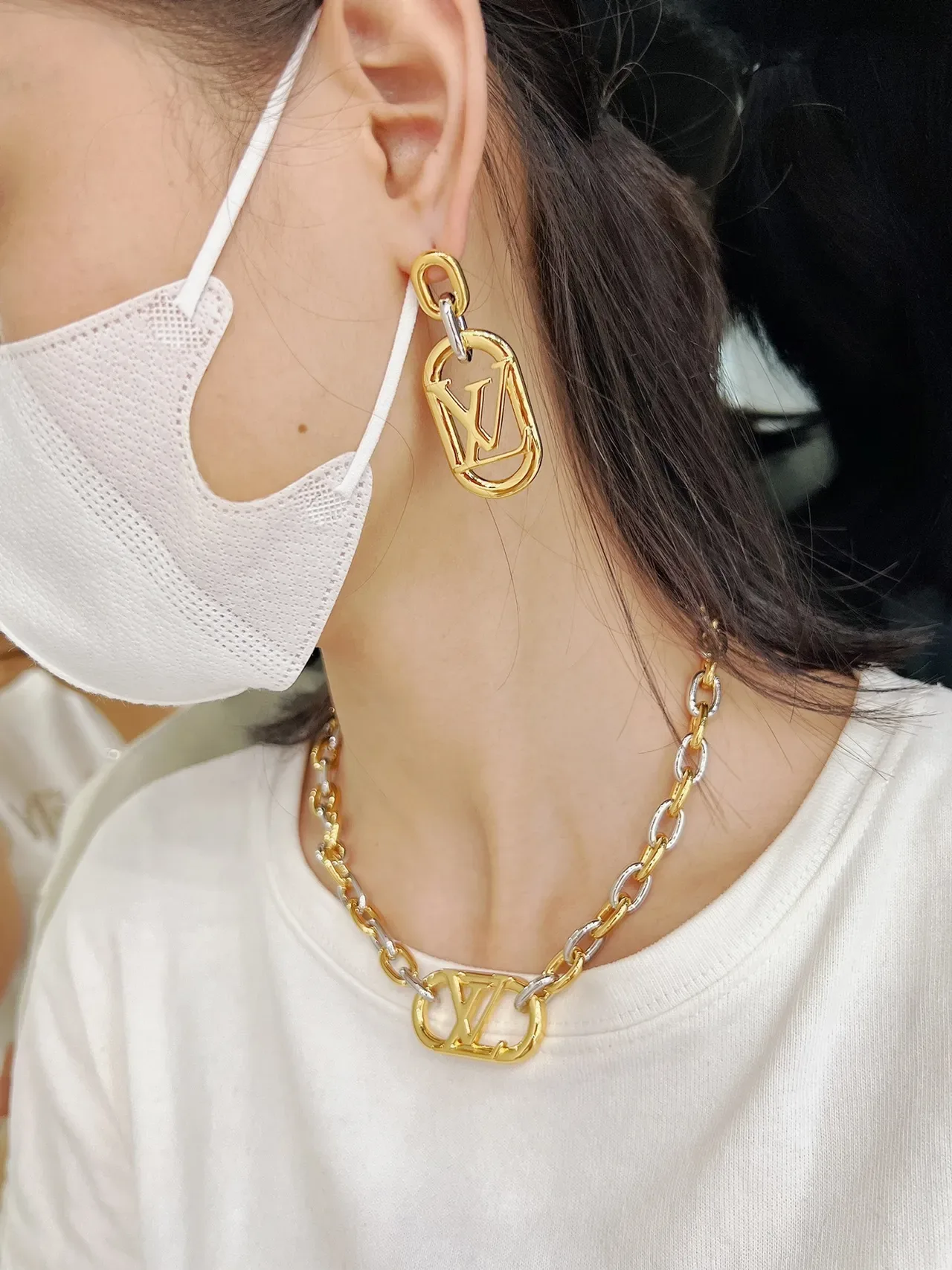 Louis Vuitton Everyday Chain LV Gold and Silver Earrings 3