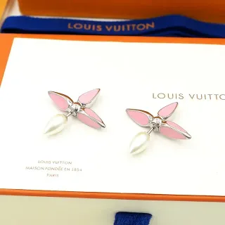 Brincos Louis Vuitton Esmalte Floral e Pérola com Tachas
