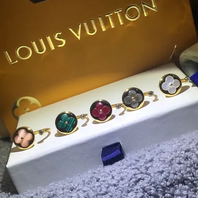 Anéis Louis Vuitton Motivo Floral Esmalte e Madreperla 4