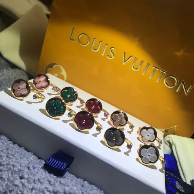 Anéis Louis Vuitton Motivo Floral Esmalte e Madreperla 5