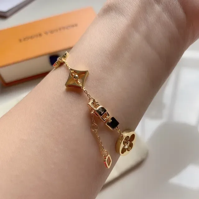 Louis Vuitton Gold Chain Interlocking LV Motif Bracelet 3