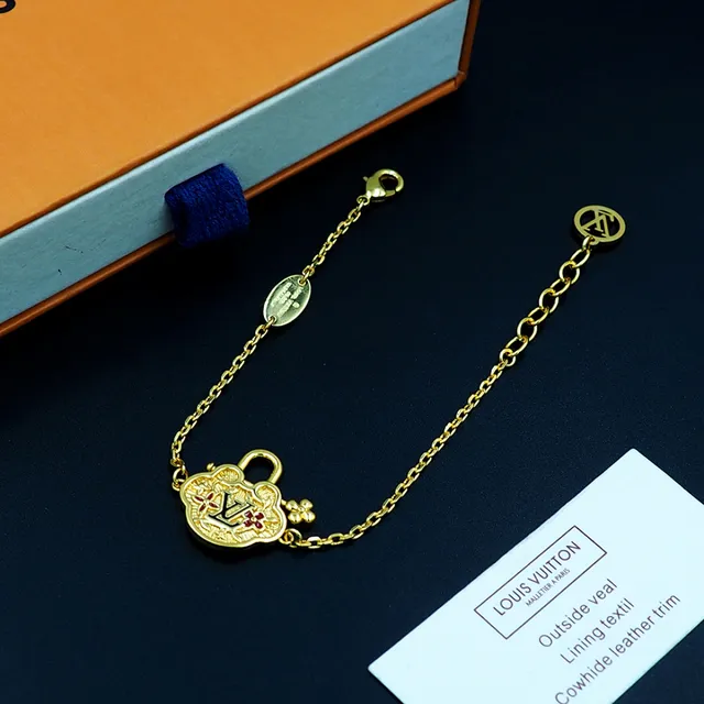 Louis Vuitton Cadena Dorada Roja Cuatrohojas Cerradura Encanto Pulsera 10